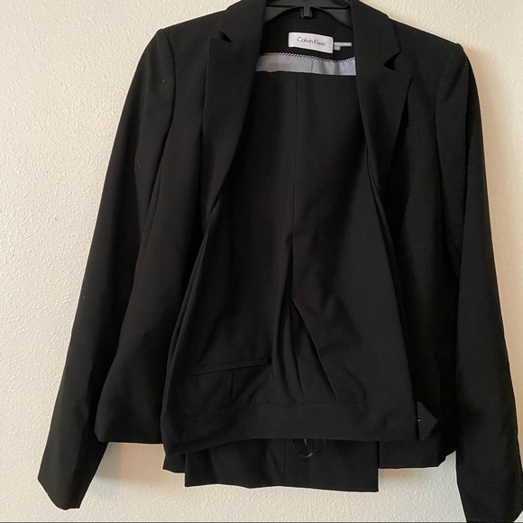 Calvin Klein Blazer & Dress Pant Set Classic Fit - Picture 3 of 6